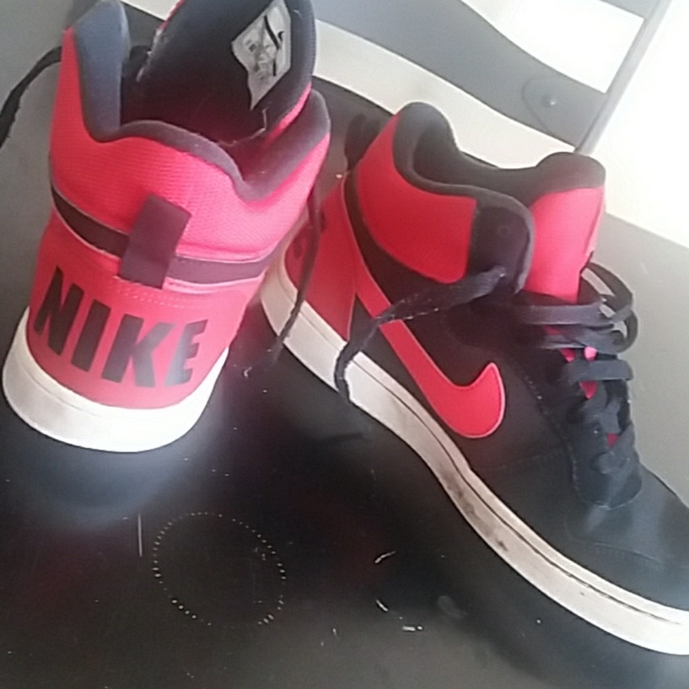 Nike High Tops size 7
